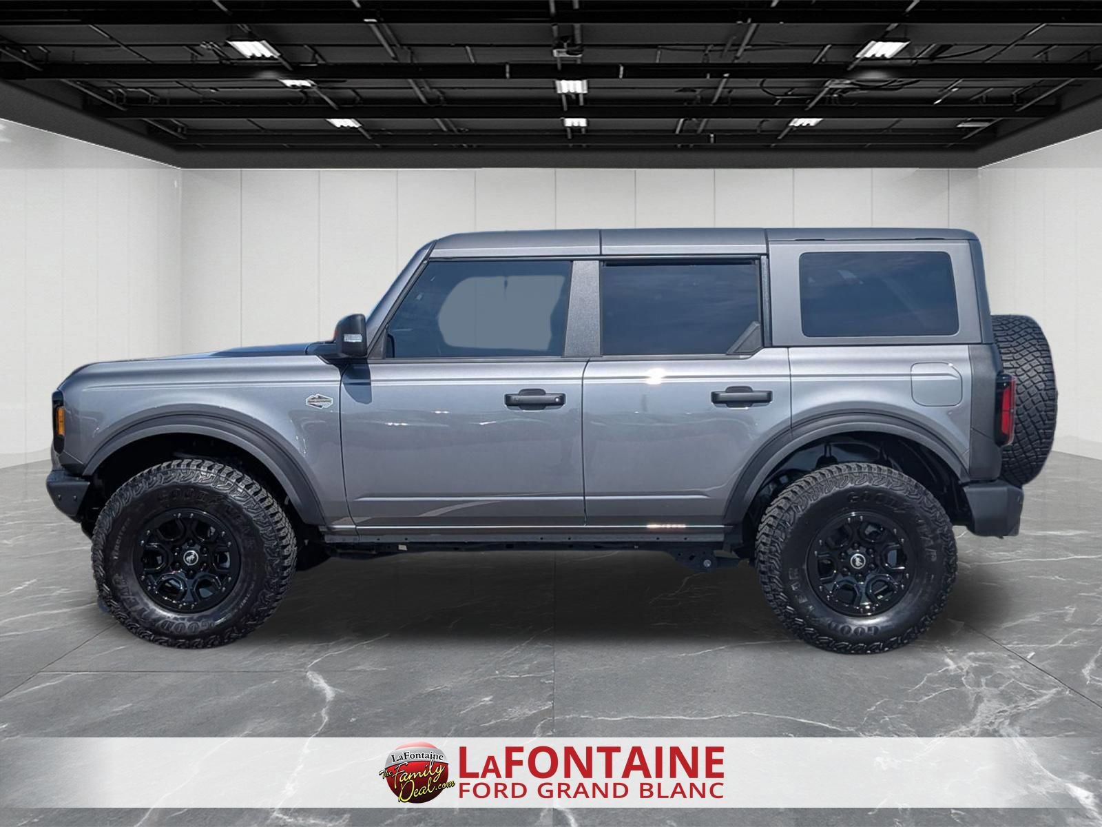 Certified 2024 Ford Bronco Wildtrak AWD/4WD image 2