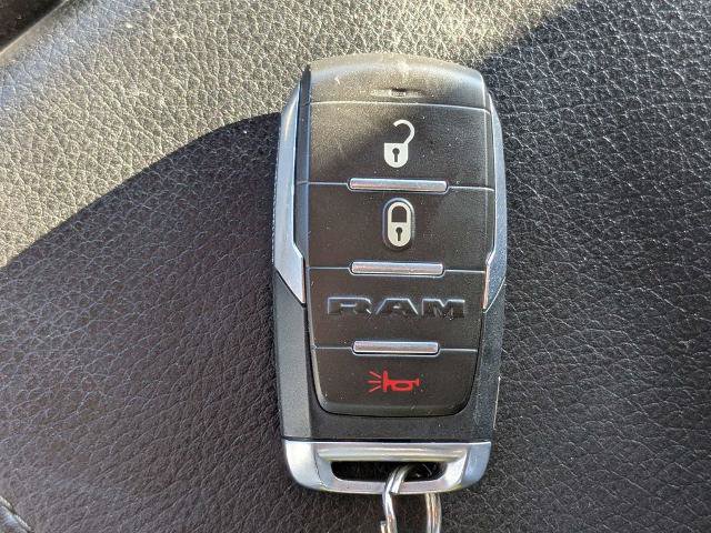 Used 2019 RAM 1500 Big Horn RWD image 32