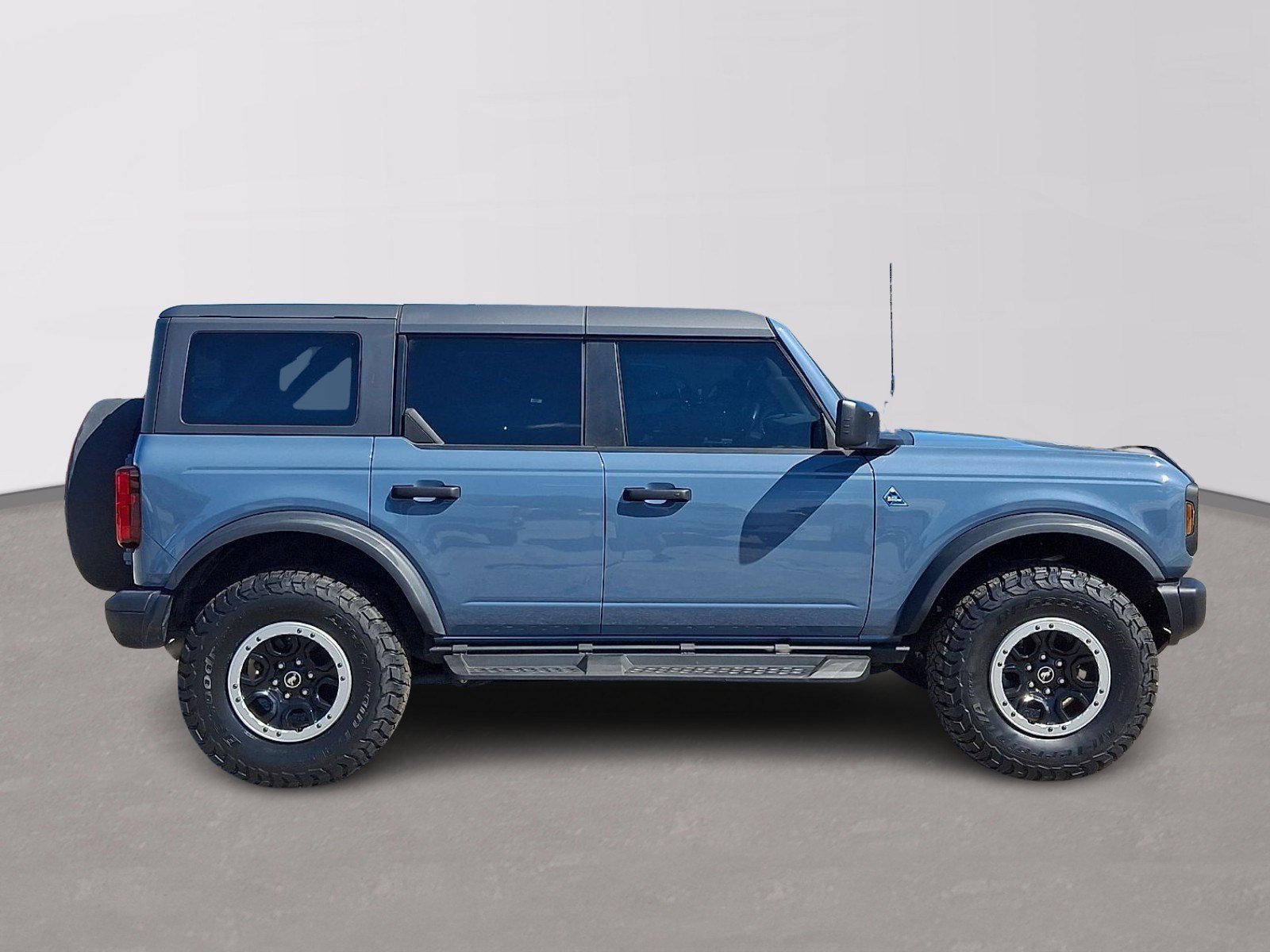 Certified 2023 Ford Bronco Black Diamond w/ Sasquatch Package AWD/4WD image 7