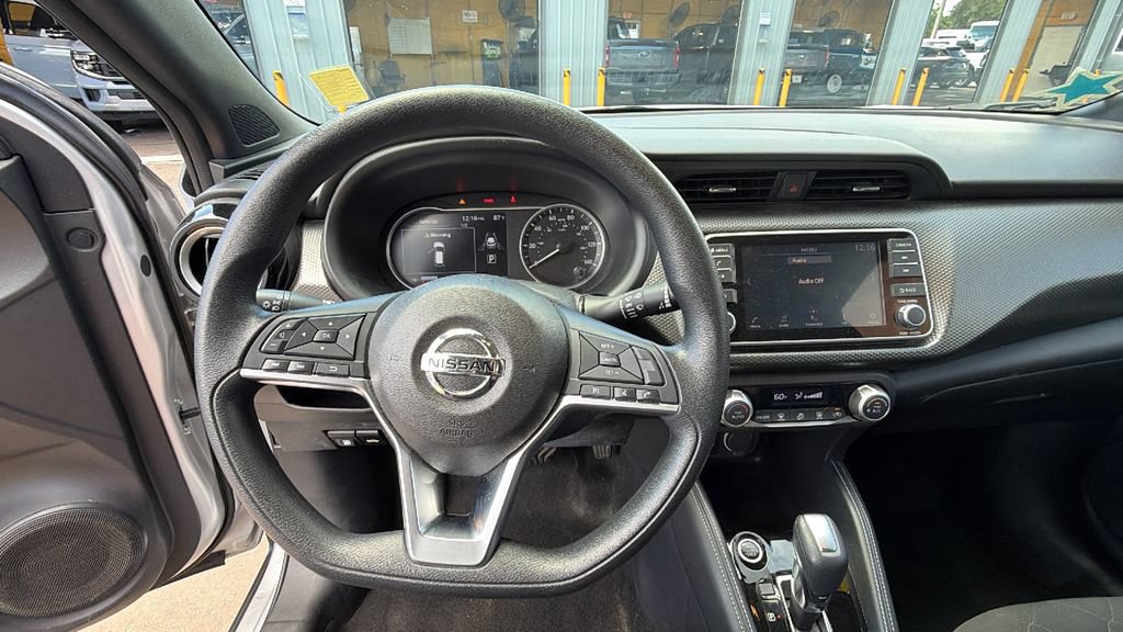 Used 2020 Nissan Kicks SV FWD image 14
