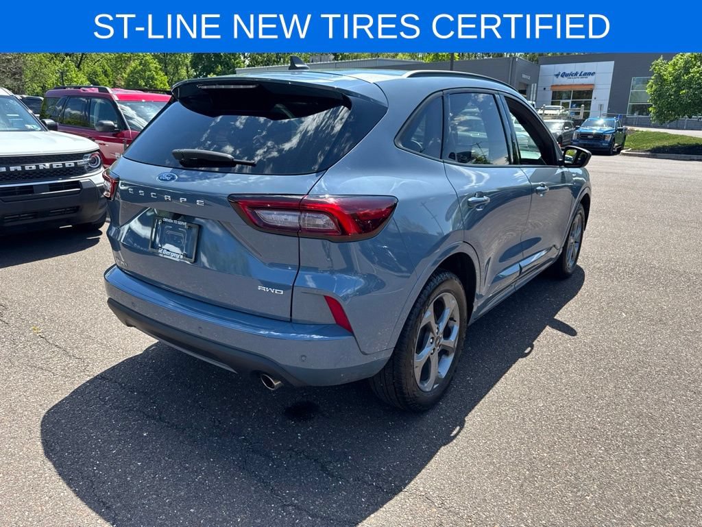 Certified 2023 Ford Escape ST-Line w/ Tech Pack #1 AWD/4WD image 6