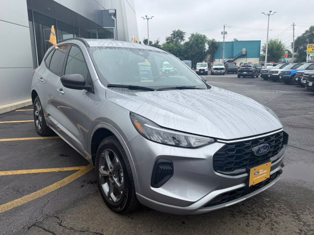 Certified 2023 Ford Escape ST-Line w/ Tech Pack #1 AWD/4WD image 10
