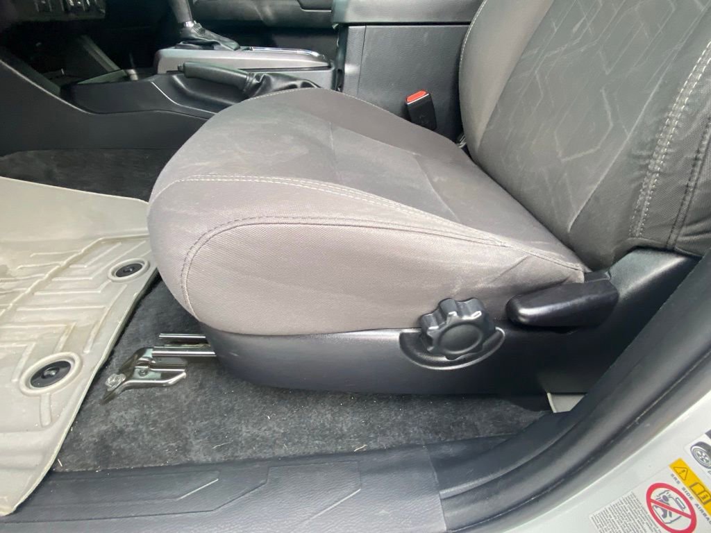 Used 2019 Toyota Tacoma TRD Sport image 9