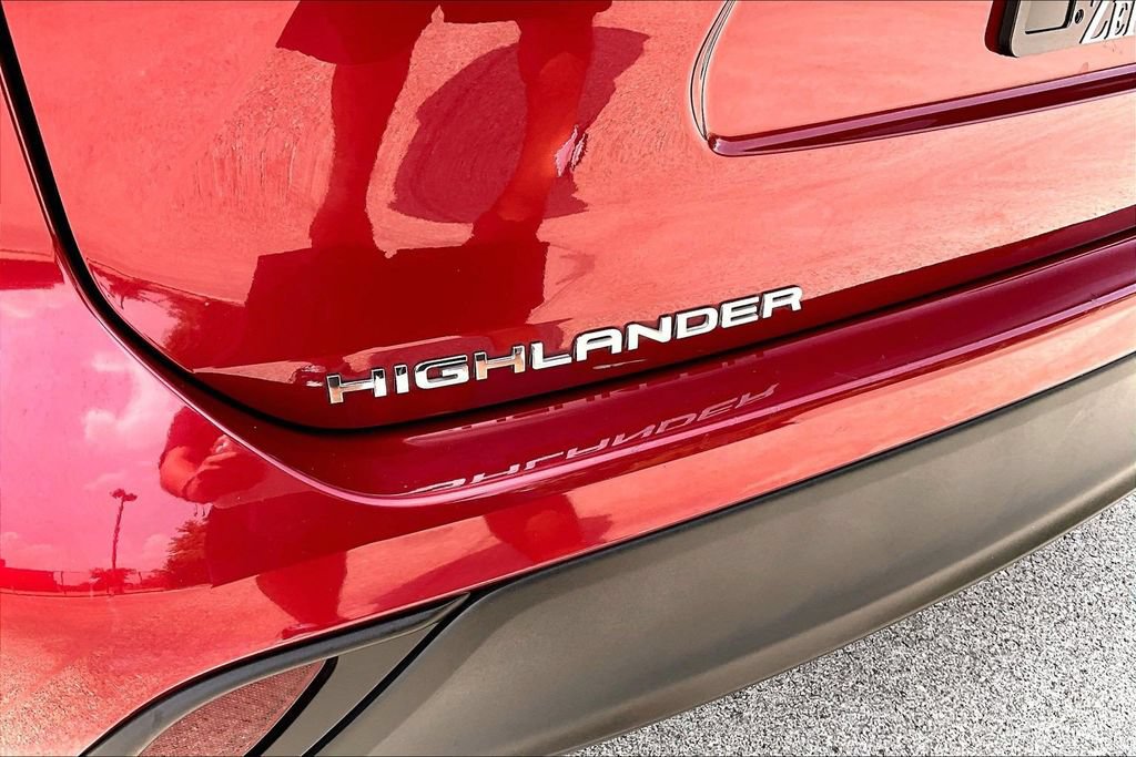 Used 2022 Toyota Highlander XLE FWD image 8