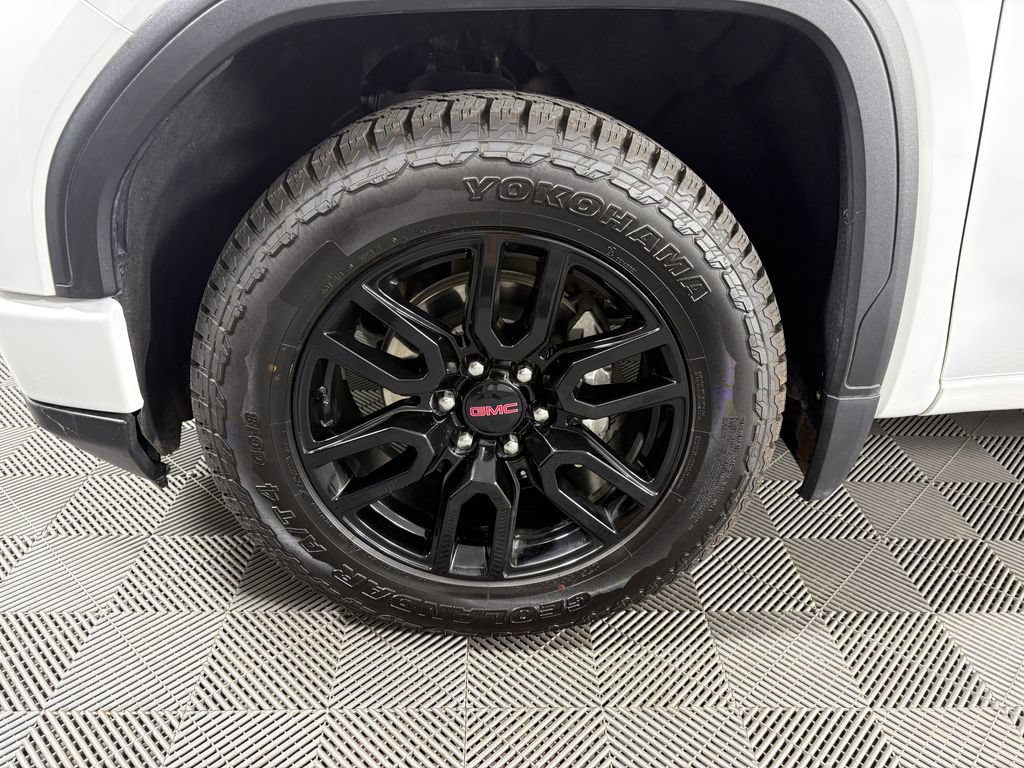 Used 2024 GMC Sierra 1500 Elevation w/ X31 Off-Road Package AWD/4WD image 11