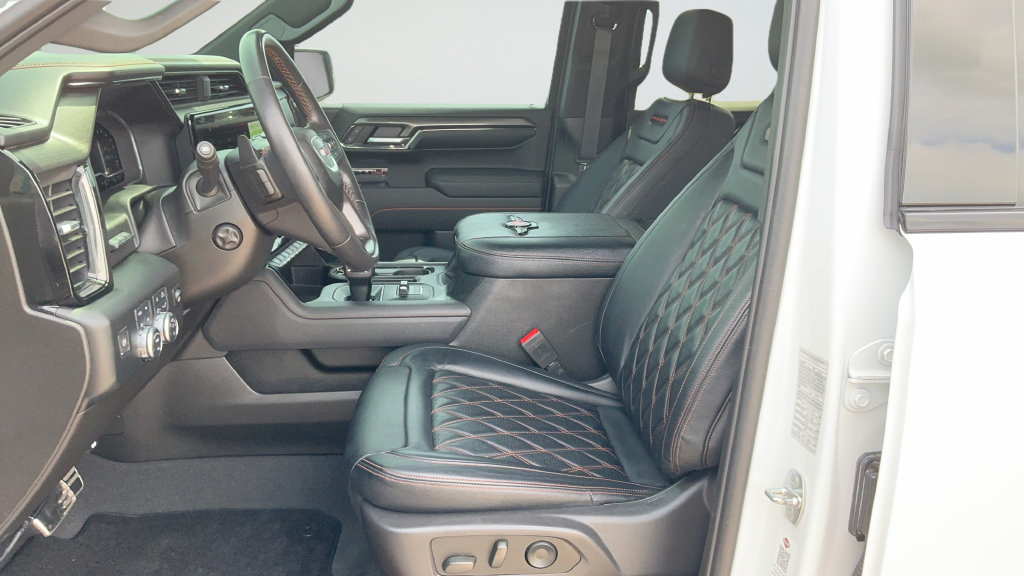 Used 2022 GMC Sierra 1500 AT4 w/ AT4 Premium Package AWD/4WD image 17