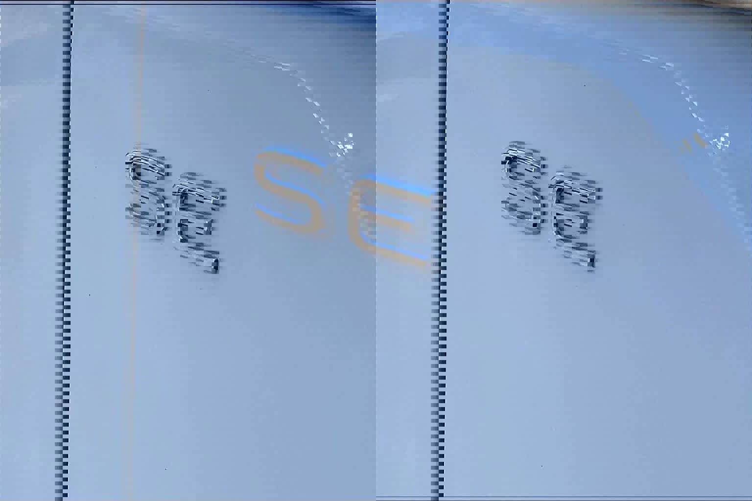 Used 2024 Volkswagen Atlas SE FWD image 12