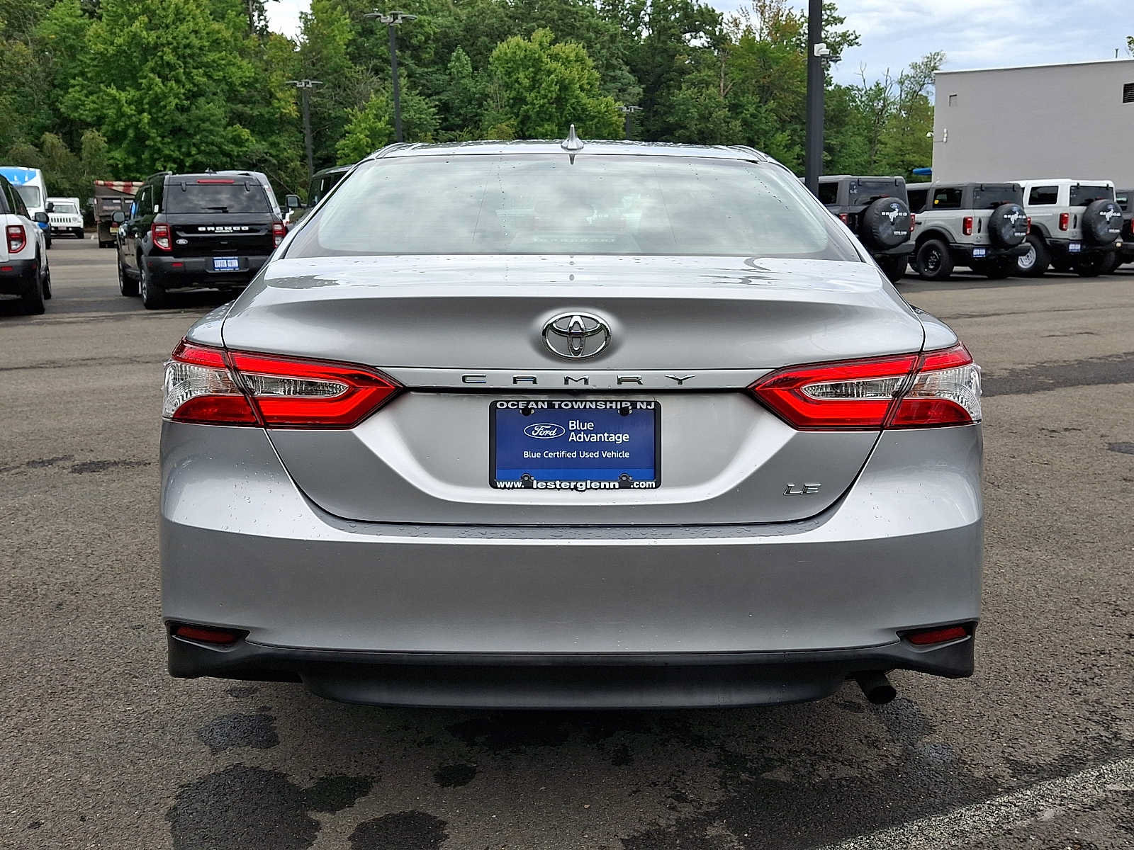 Used 2019 Toyota Camry LE FWD image 5
