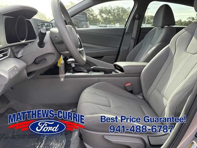 Used 2021 Hyundai Elantra SE w/ Cargo Package FWD image 9