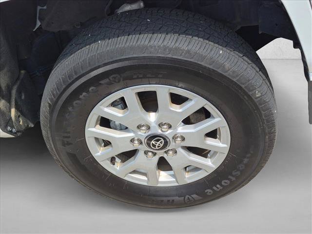 Used 2025 Toyota Tacoma SR AWD/4WD image 7