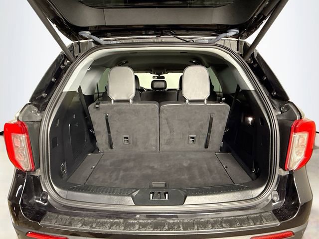 Certified 2022 Ford Explorer XLT w/ Equipment Group 202A image 25