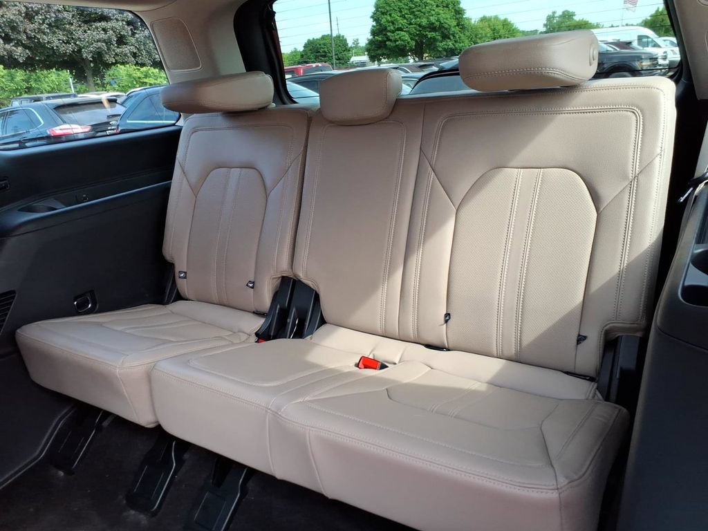 Certified 2023 Ford Expedition Limited AWD/4WD image 13