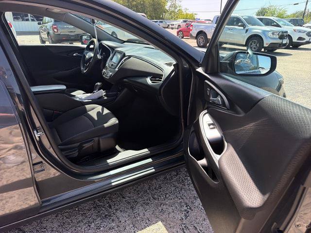 Used 2018 Chevrolet Malibu LT FWD image 38