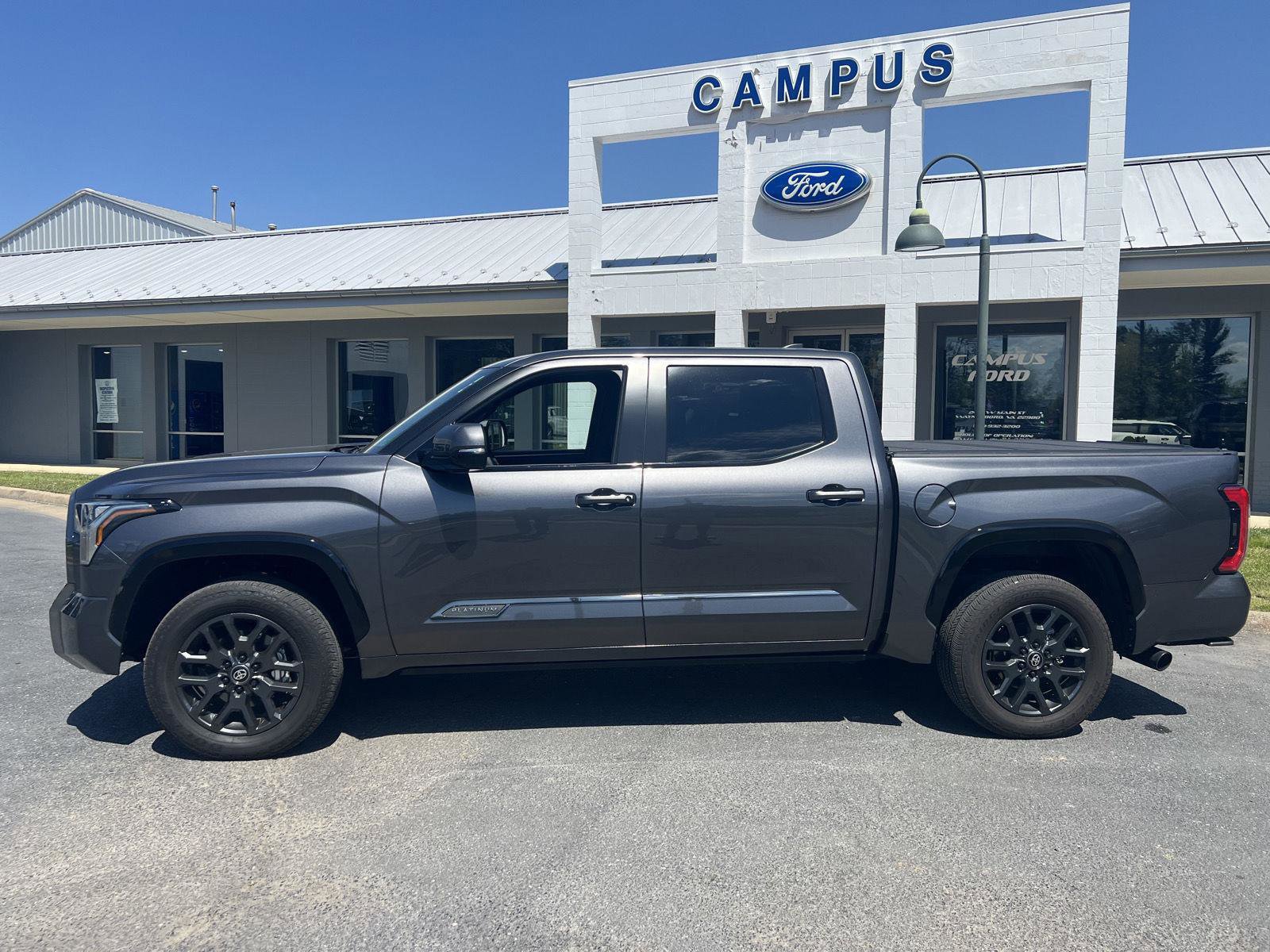 Used 2025 Toyota Tundra Platinum AWD/4WD image 2