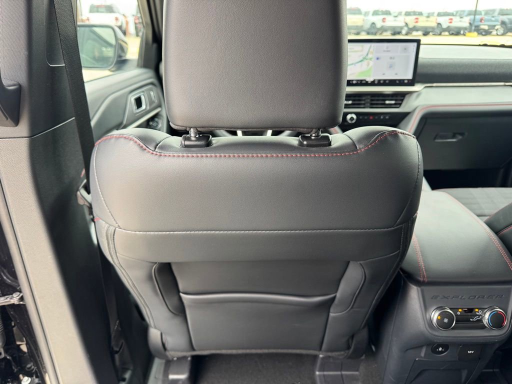 Certified 2025 Ford Explorer ST-Line image 31