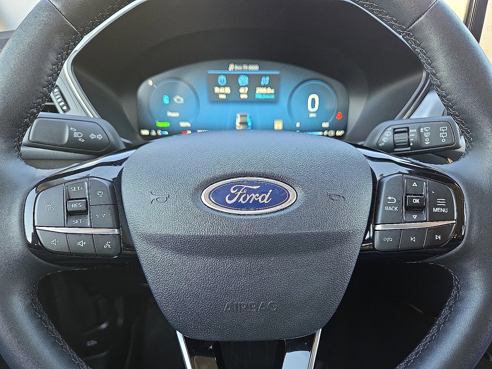 Certified 2024 Ford Escape SE w/ PHEV Premium Package image 24