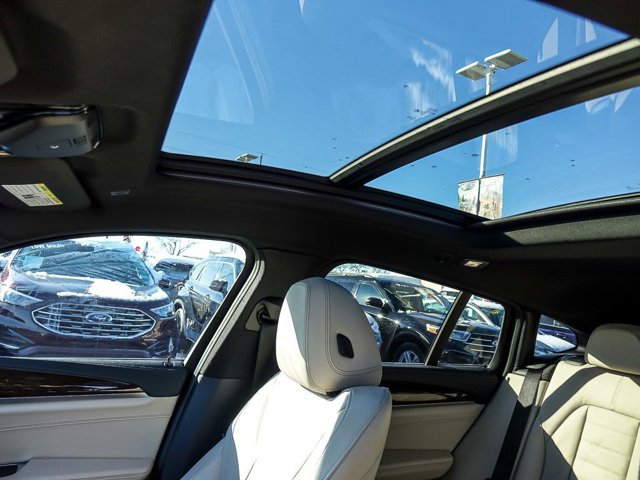 Used 2019 BMW X4 M40i image 13