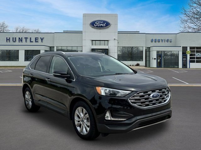 Certified 2022 Ford Edge Titanium AWD/4WD image 3