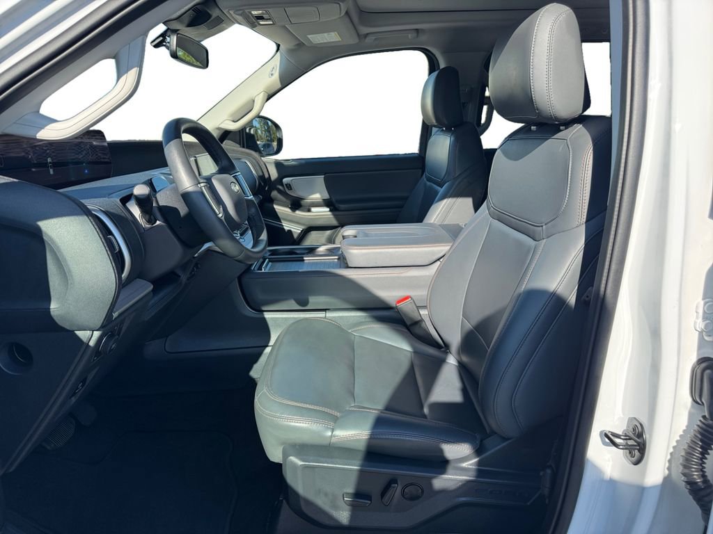 Certified 2025 Ford Expedition Active image 9