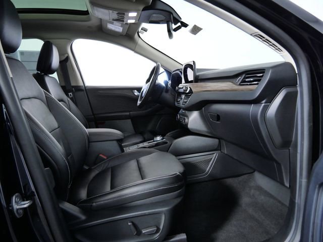 Certified 2020 Ford Escape Titanium image 11