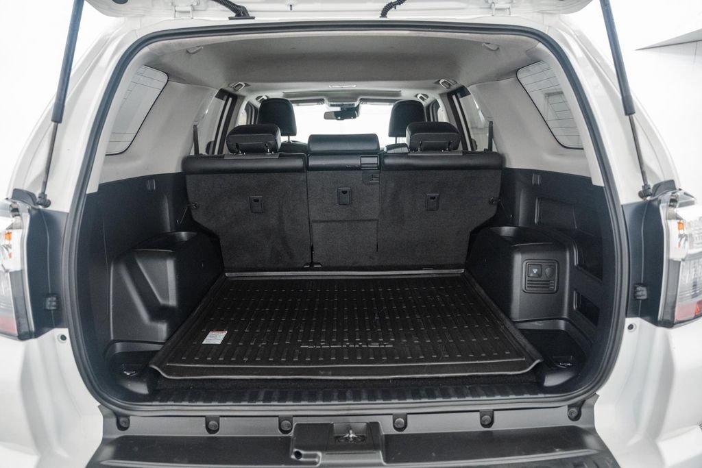 Used 2023 Toyota 4Runner SR5 Premium w/ Moonroof Package RWD image 10