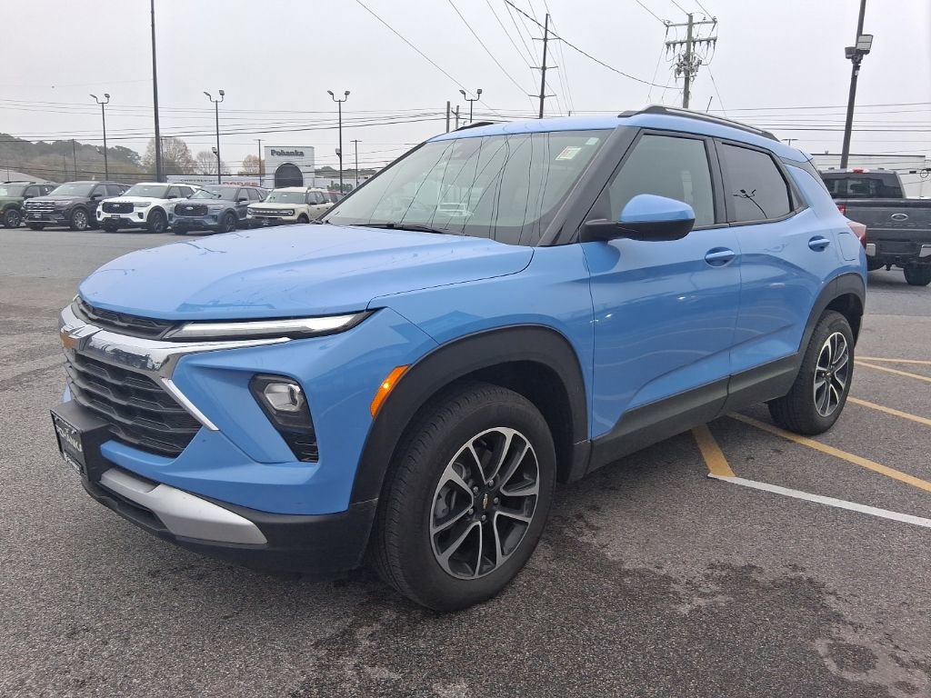 Used 2024 Chevrolet TrailBlazer LT w/ LT Cold Weather Package