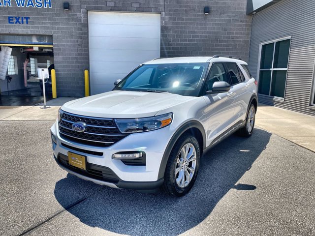Certified 2023 Ford Explorer XLT w/ Equipment Group 202A