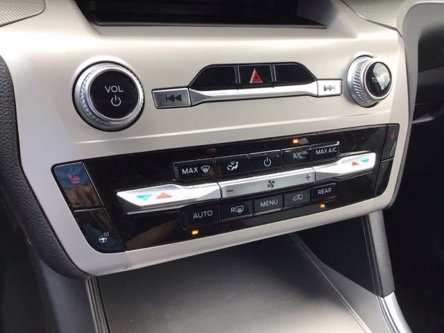 Certified 2023 Ford Explorer XLT w/ Equipment Group 202A AWD/4WD image 16