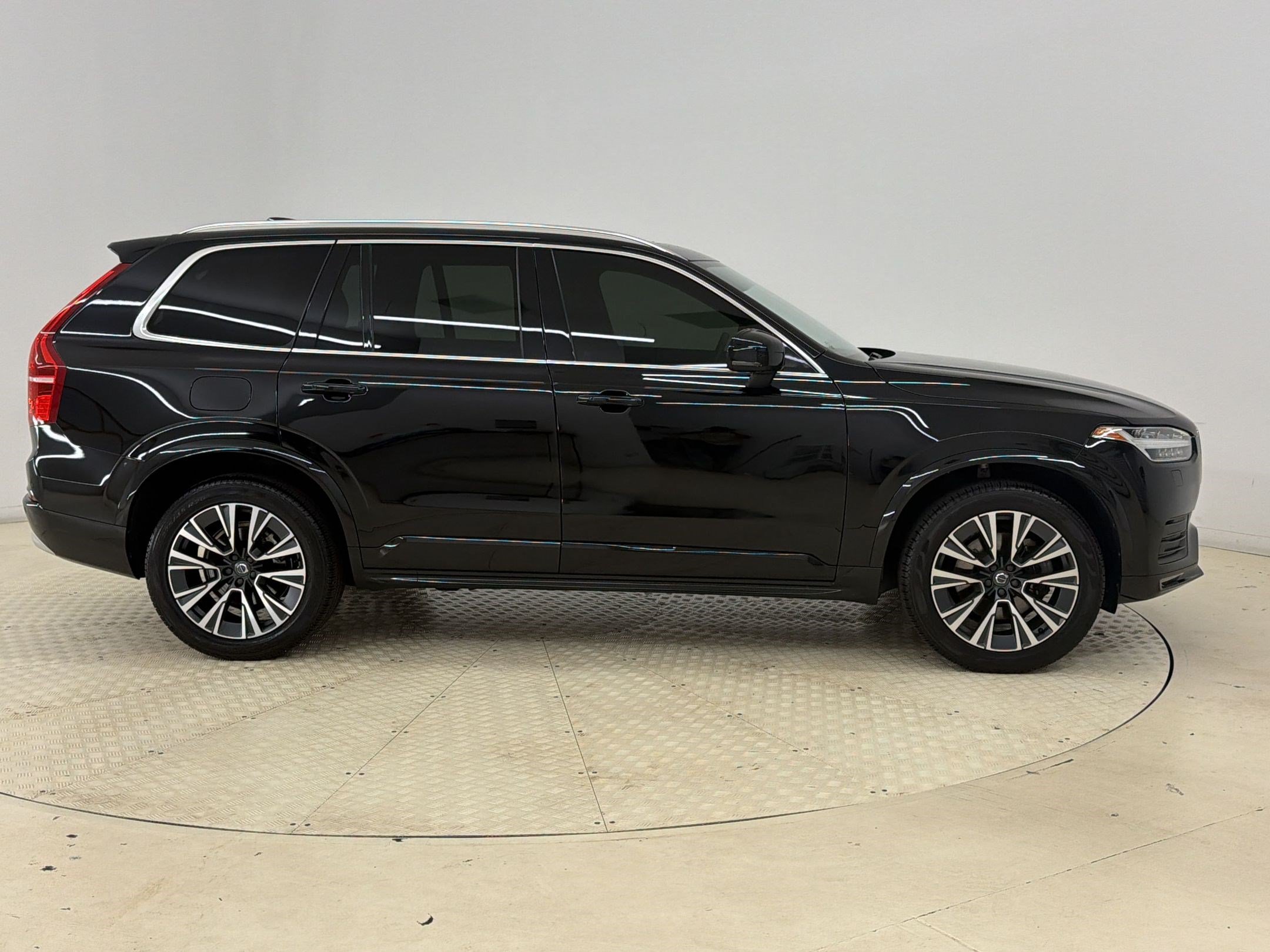 Used 2022 Volvo XC90 T6 Momentum w/ Advanced Package AWD/4WD image 8