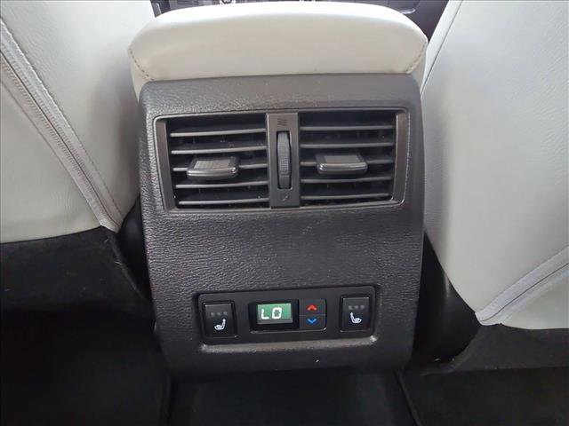 Used 2024 Mitsubishi Outlander SEL AWD/4WD image 17
