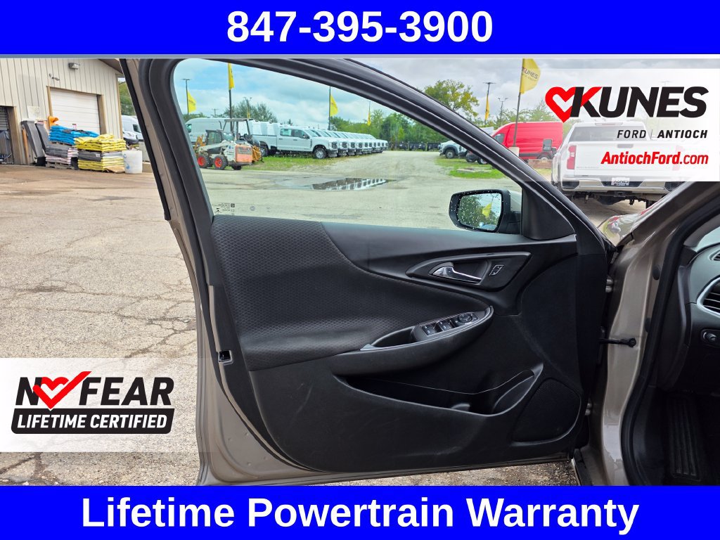 Used 2024 Chevrolet Malibu LT FWD image 18