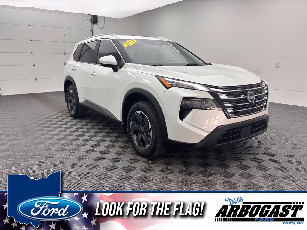 Used 2024 Nissan Rogue SV w/ SV Premium Package FWD image 1