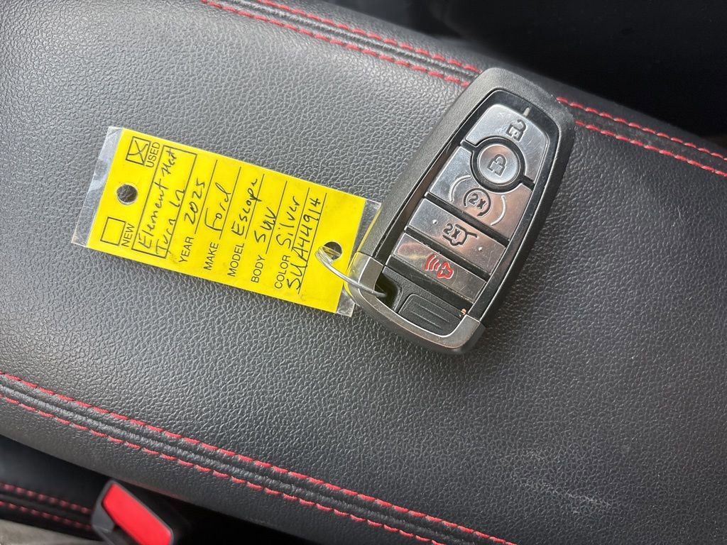 Certified 2025 Ford Escape ST-Line Select w/ Tech Pack #1 image 12