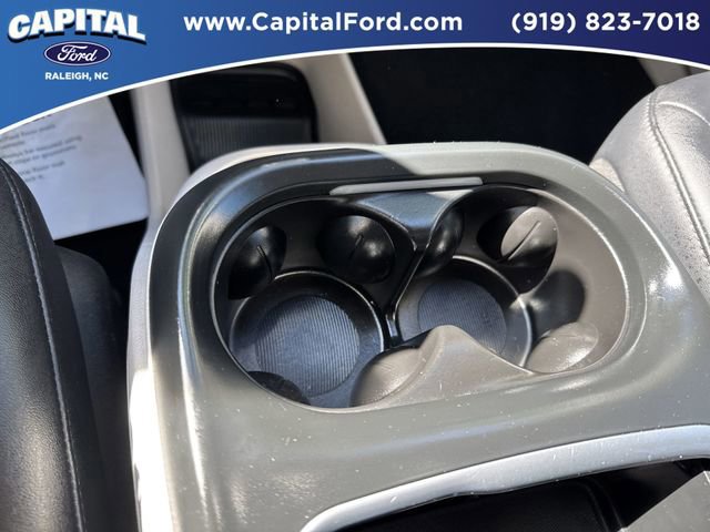 Used 2024 Chrysler Pacifica Touring-L image 28