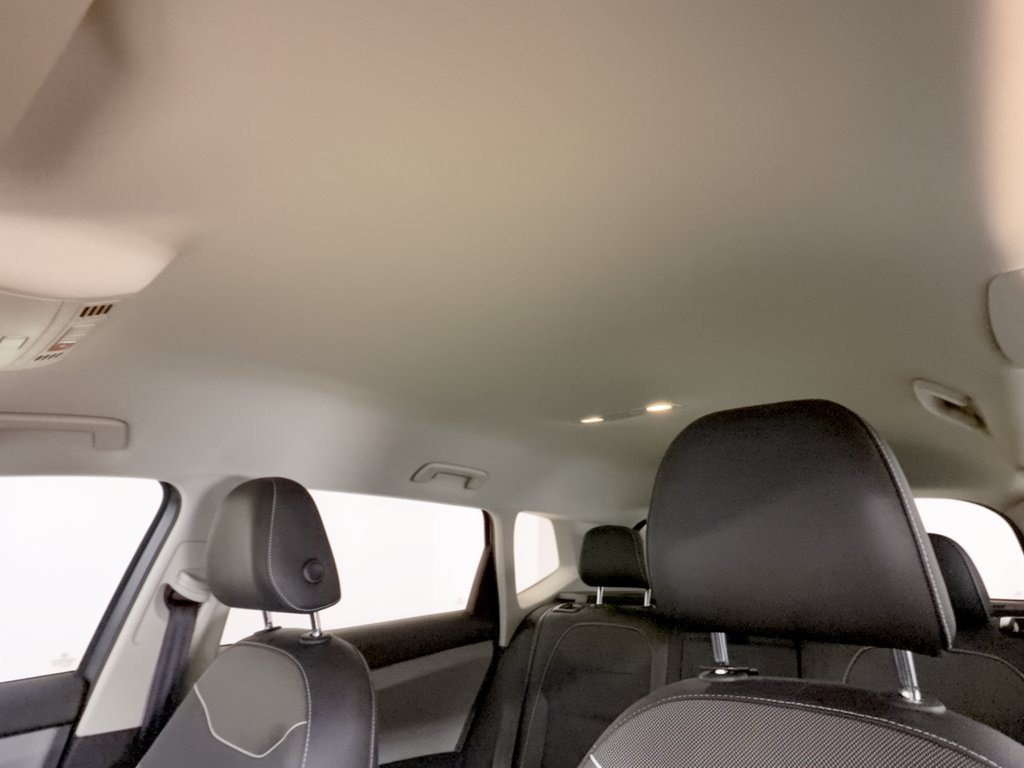 Used 2023 Volkswagen Taos SE FWD image 27