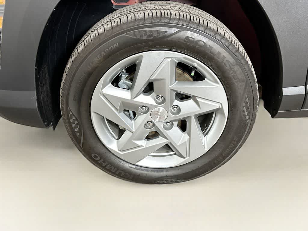 Used 2025 Hyundai Kona SE AWD/4WD image 8