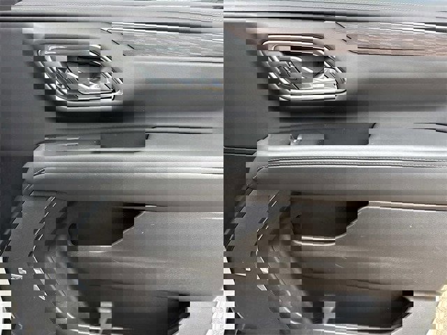 Used 2023 Chevrolet Tahoe Z71 w/ Off-Road Capability Package image 24