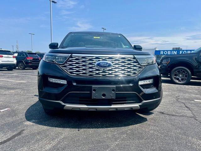 Certified 2024 Ford Explorer Platinum w/ Technology Package AWD/4WD image 2
