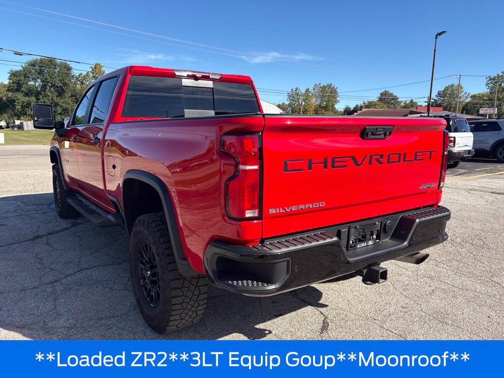 Used 2024 Chevrolet Silverado 2500 ZR2 w/ Snow Plow Prep/Camper Package AWD/4WD image 4