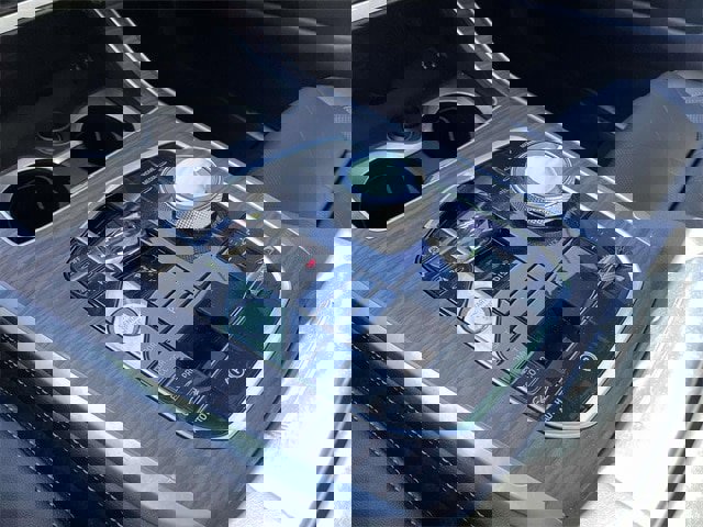 Used 2023 BMW X7 xDrive40i w/ Executive Package image 29