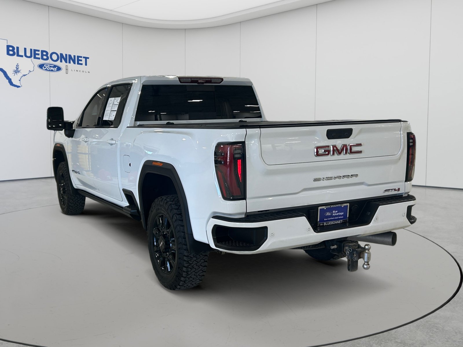 Used 2025 GMC Sierra 2500 AT4 w/ AT4 Premium Plus Package AWD/4WD image 7