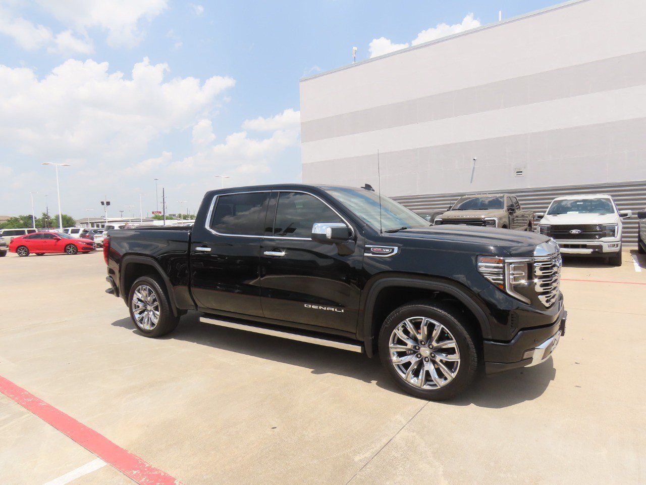 Used 2025 GMC Sierra 1500 Denali w/ Denali Reserve Package AWD/4WD image 6