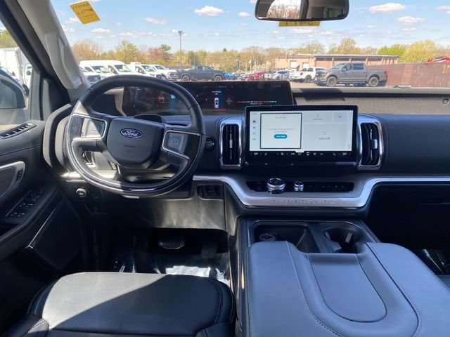 Certified 2025 Ford Expedition Platinum AWD/4WD image 16
