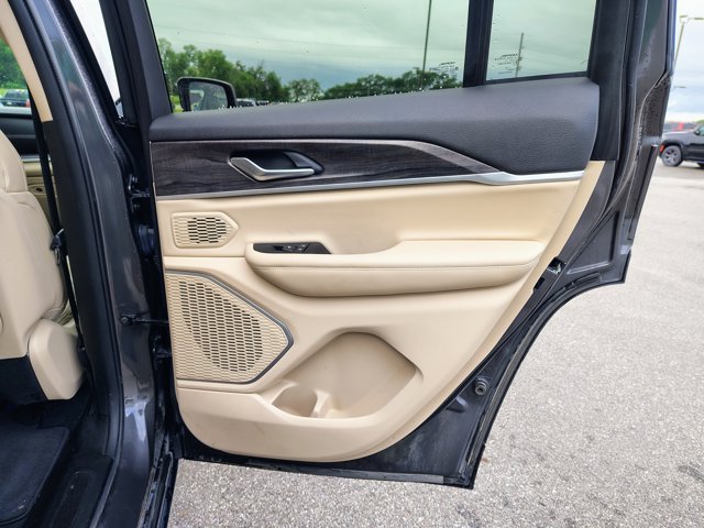 Used 2022 Jeep Grand Cherokee Limited AWD/4WD image 16