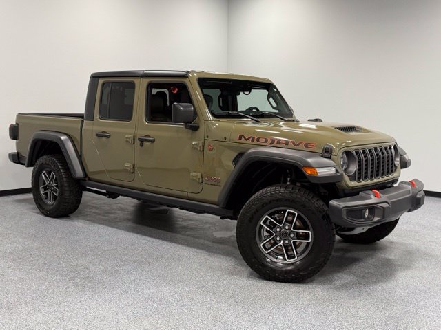 Used 2025 Jeep Gladiator Mojave w/ Convenience Group