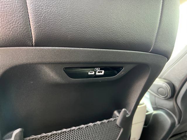 Used 2022 Chrysler Pacifica Touring-L FWD image 28