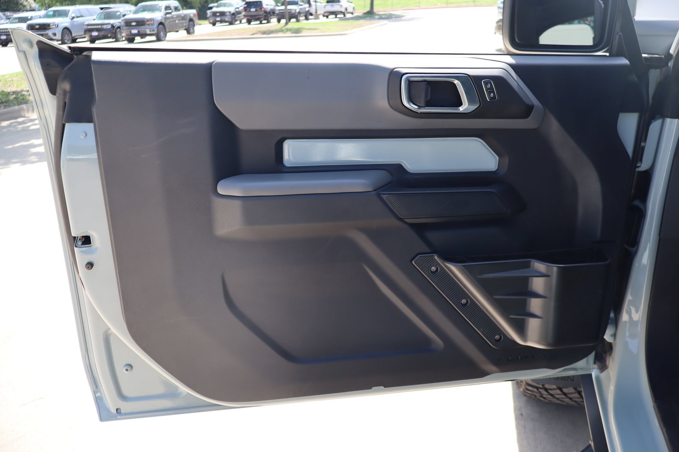 Certified 2022 Ford Bronco 2-Door w/ Sasquatch Package AWD/4WD image 12