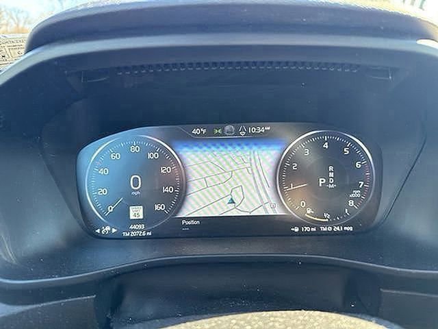 Used 2022 Volvo XC40 T5 R-Design w/ Advanced Package image 27