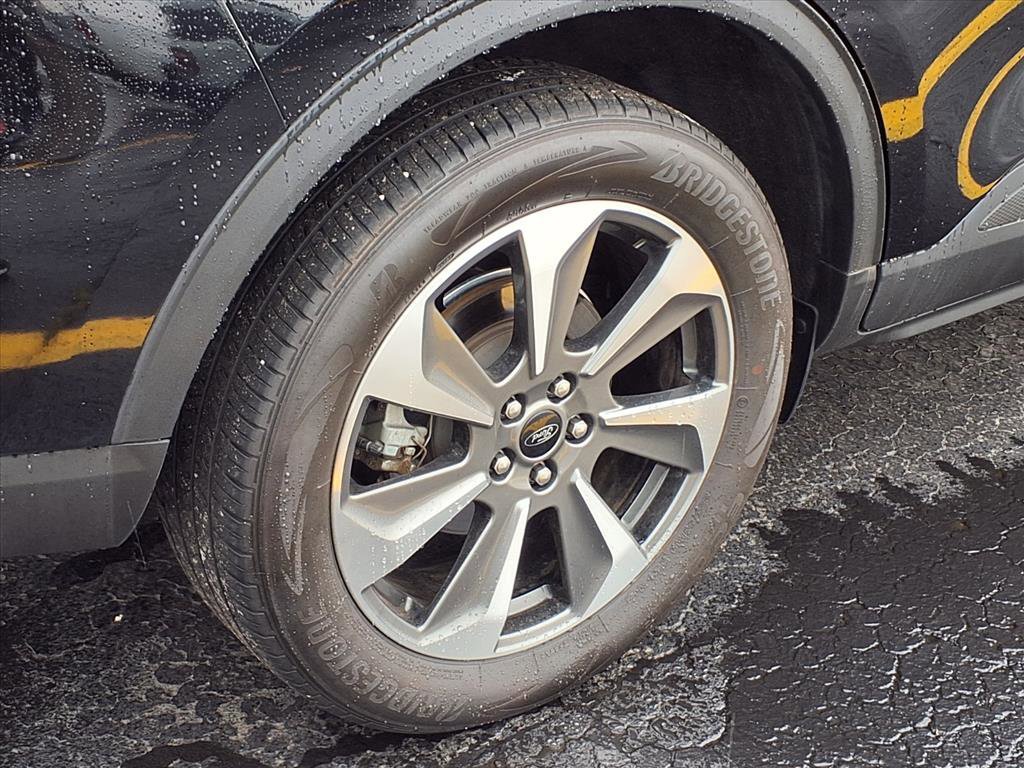 Certified 2023 Ford Escape Platinum image 29