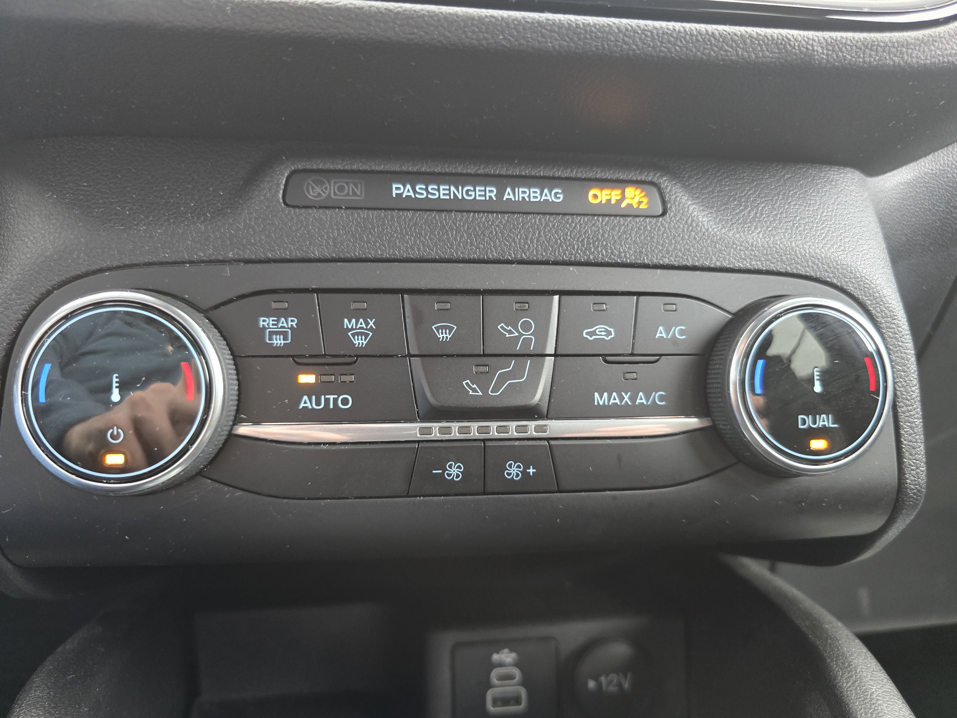 Certified 2025 Ford Escape ST-Line AWD/4WD image 32